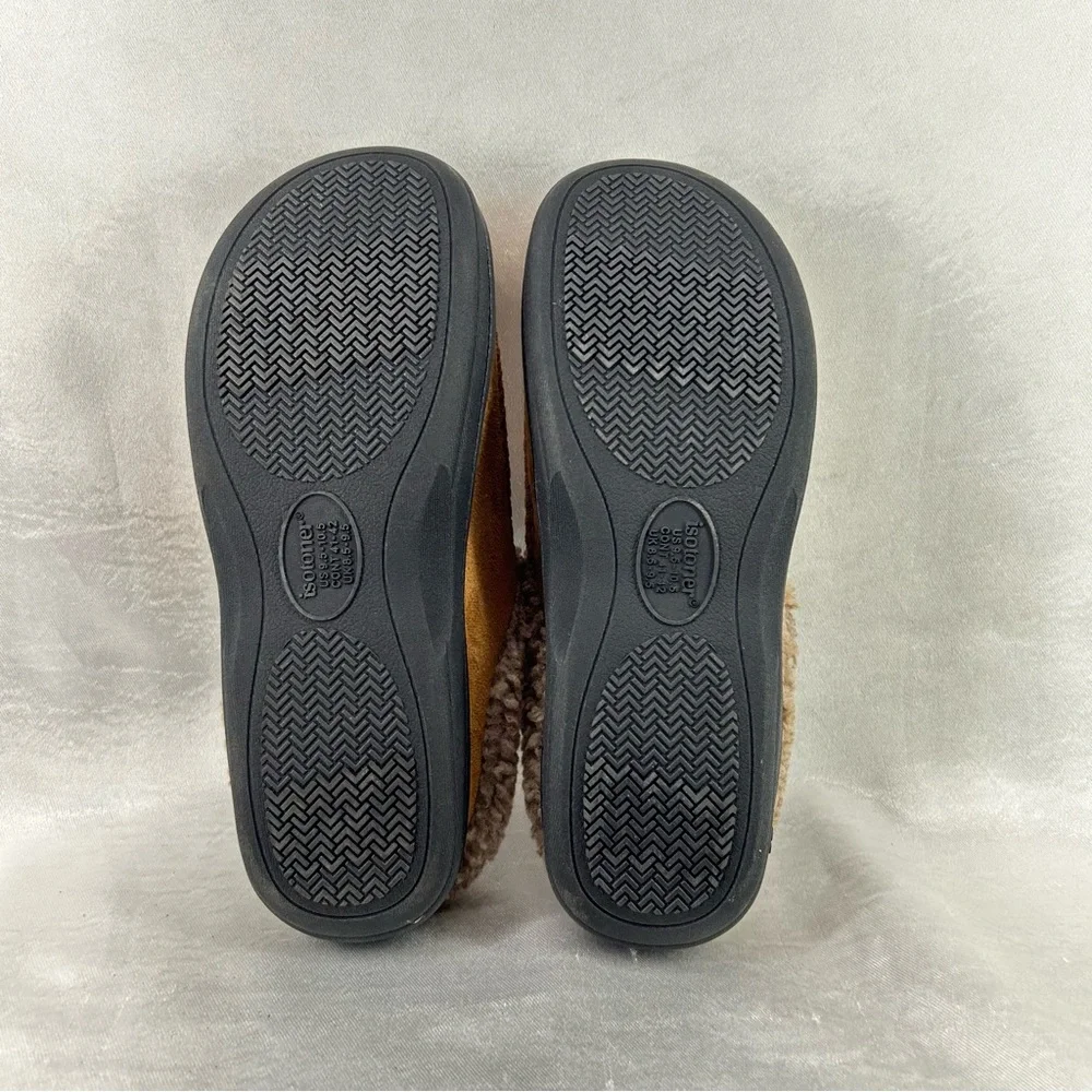 isotoner Memory Foam Slippers Size 9.5-10.5